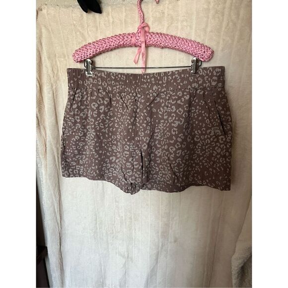 A New Day Leopard Print Woman’s Shorts Size XXL - Picture 1 of 9